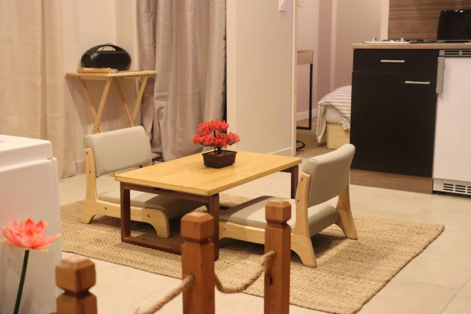 Loveroom Japon Avec Balneotherapie Тулон Экстерьер фото