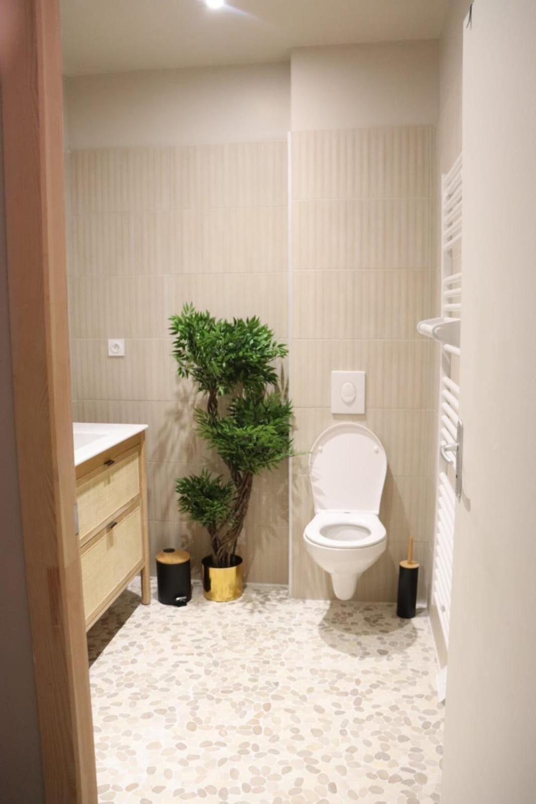 Loveroom Japon Avec Balneotherapie Тулон Экстерьер фото