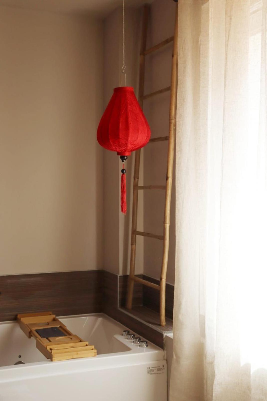 Loveroom Japon Avec Balneotherapie Тулон Экстерьер фото