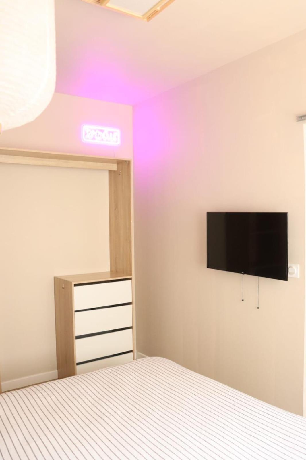 Loveroom Japon Avec Balneotherapie Тулон Экстерьер фото