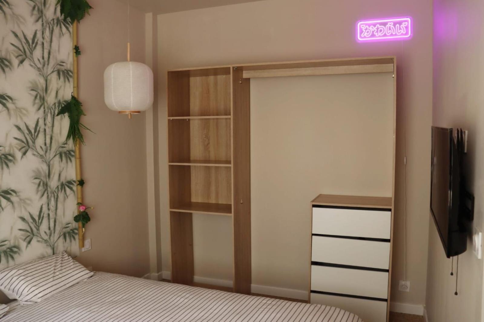Loveroom Japon Avec Balneotherapie Тулон Экстерьер фото